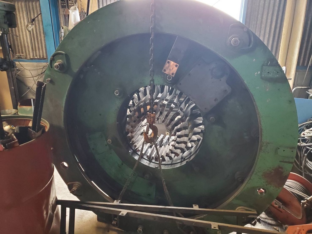 機器物(重量物)据え付け